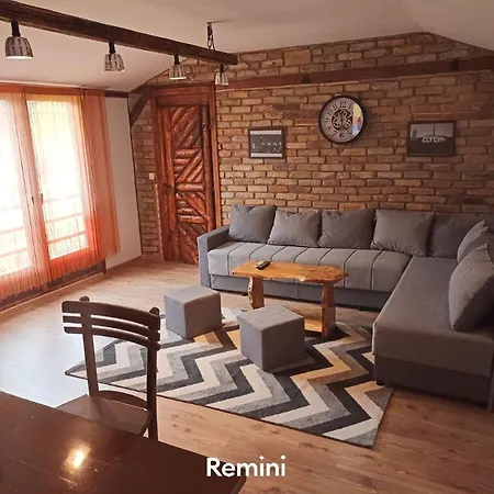Apartment Midana